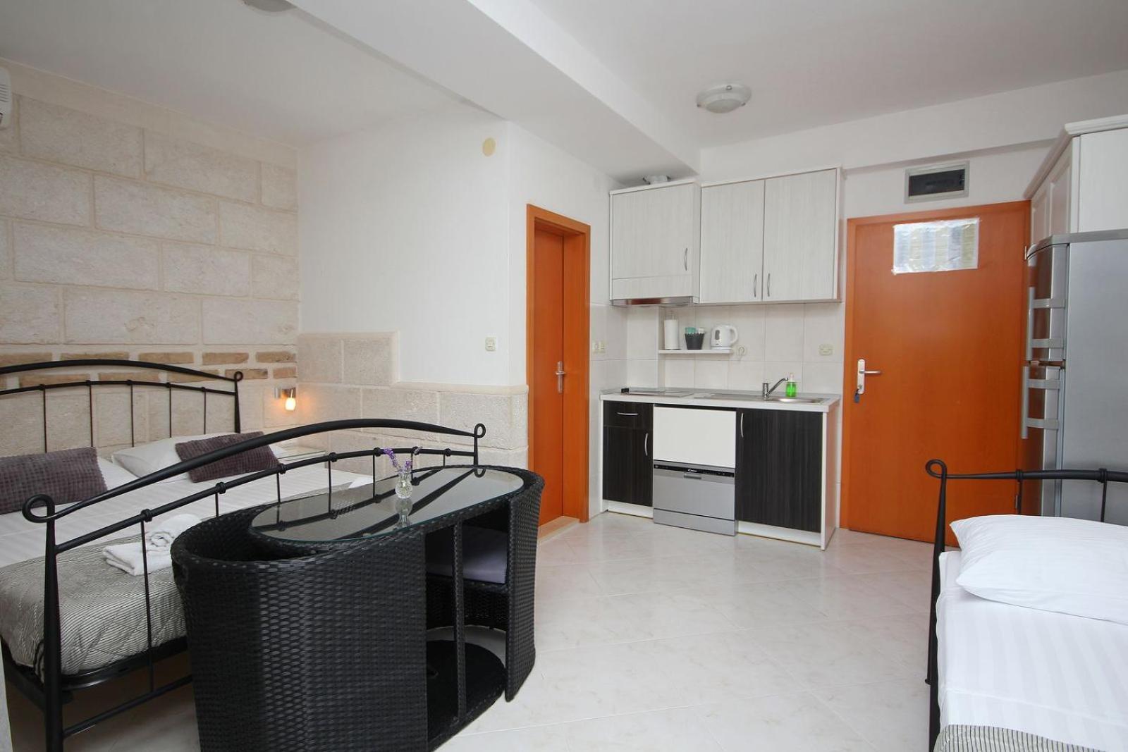Apartmani Sulenta Tucepi Exterior photo