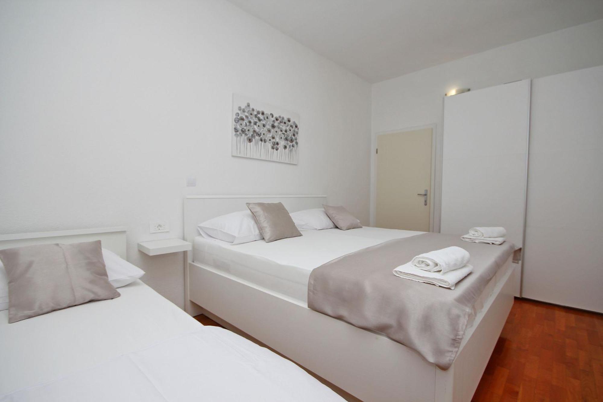 Apartmani Sulenta Tucepi Exterior photo