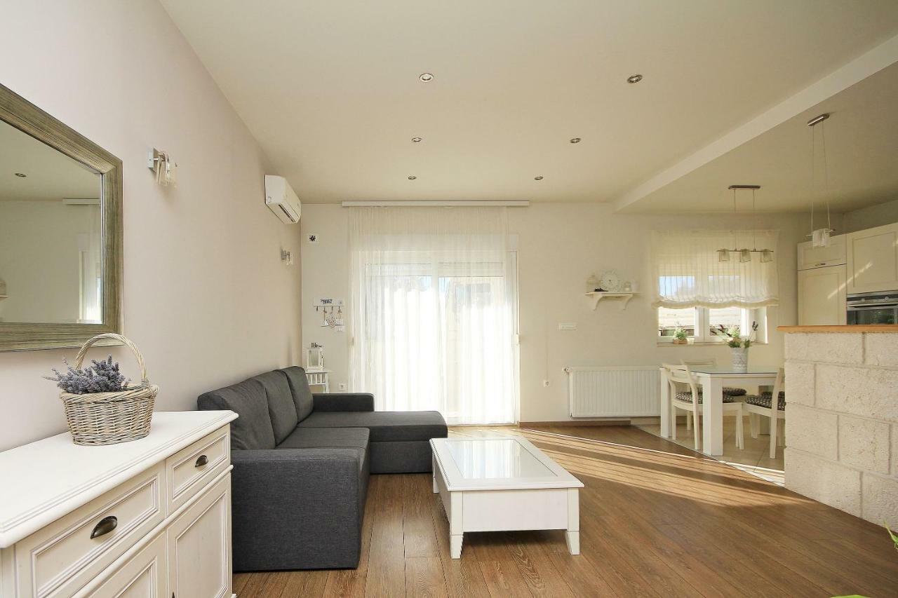 Apartmani Sulenta Tucepi Exterior photo