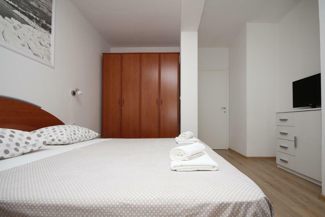 Apartmani Sulenta Tucepi Exterior photo